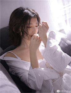 FEMDOM 小说-美女图片脱空一点不露app